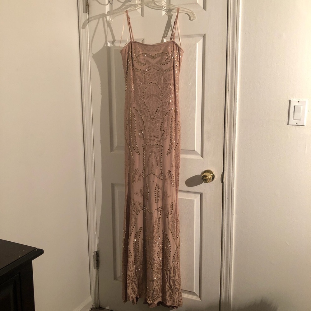JOVANI ROSE GOLDEN PROM DRESS✨PROM SEASON IS HERE